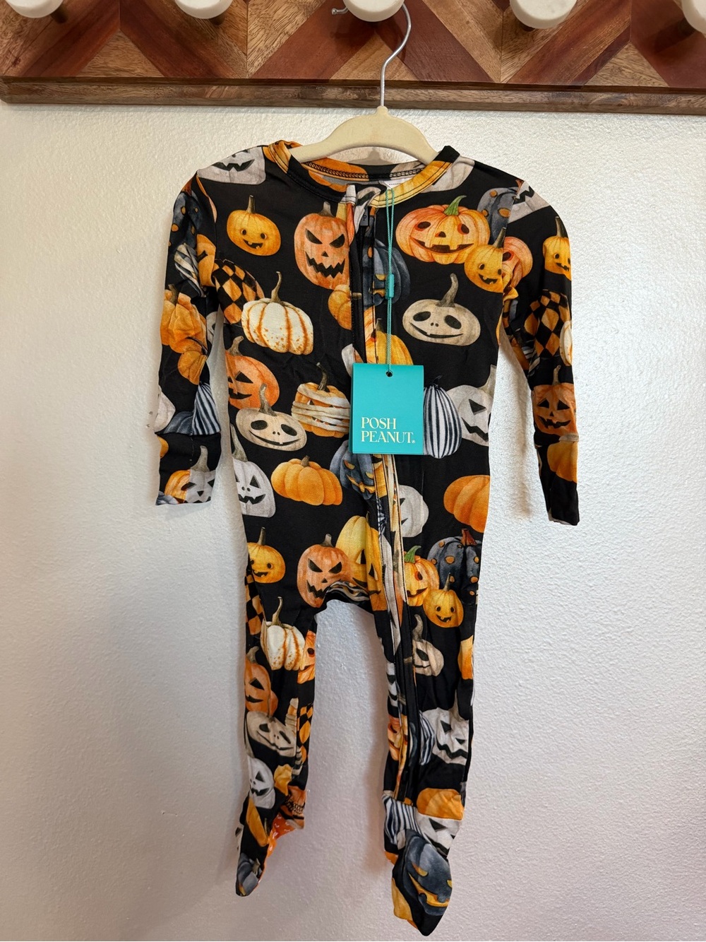 Posh Peanut Hitch Pumpkin Print Footed Pajamas for 3-6m baby